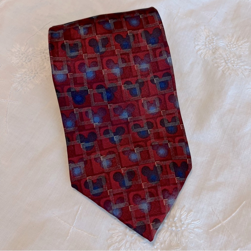 VTG Walt Disney World Geometric Mickey Ears Silk Tie Red Made in Korea 3.75x58”
